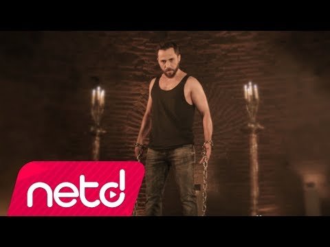 Bahadır Tatlıöz Feat Kemal Özgür - Kafam Duman Remix фото